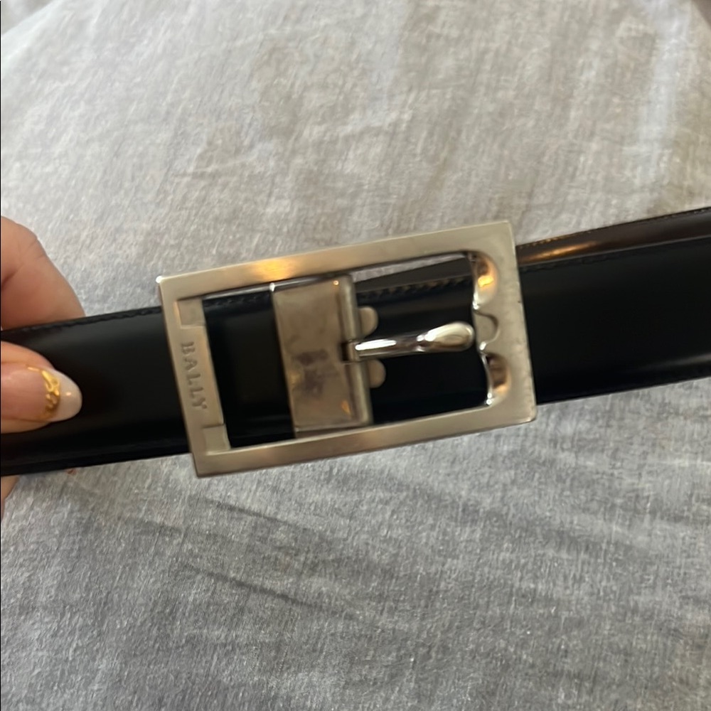 Bally Black/Brown reversible Leather Belt with Metallic Buckle